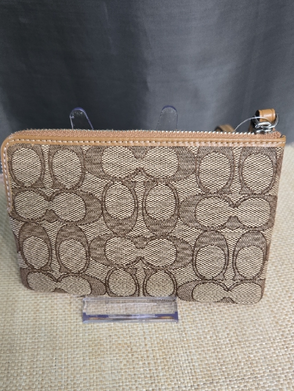 NWOT Coach Tan Signature Canvas Wristlet with Teal & Lilac Glitter Dots - Picture 3 of 5